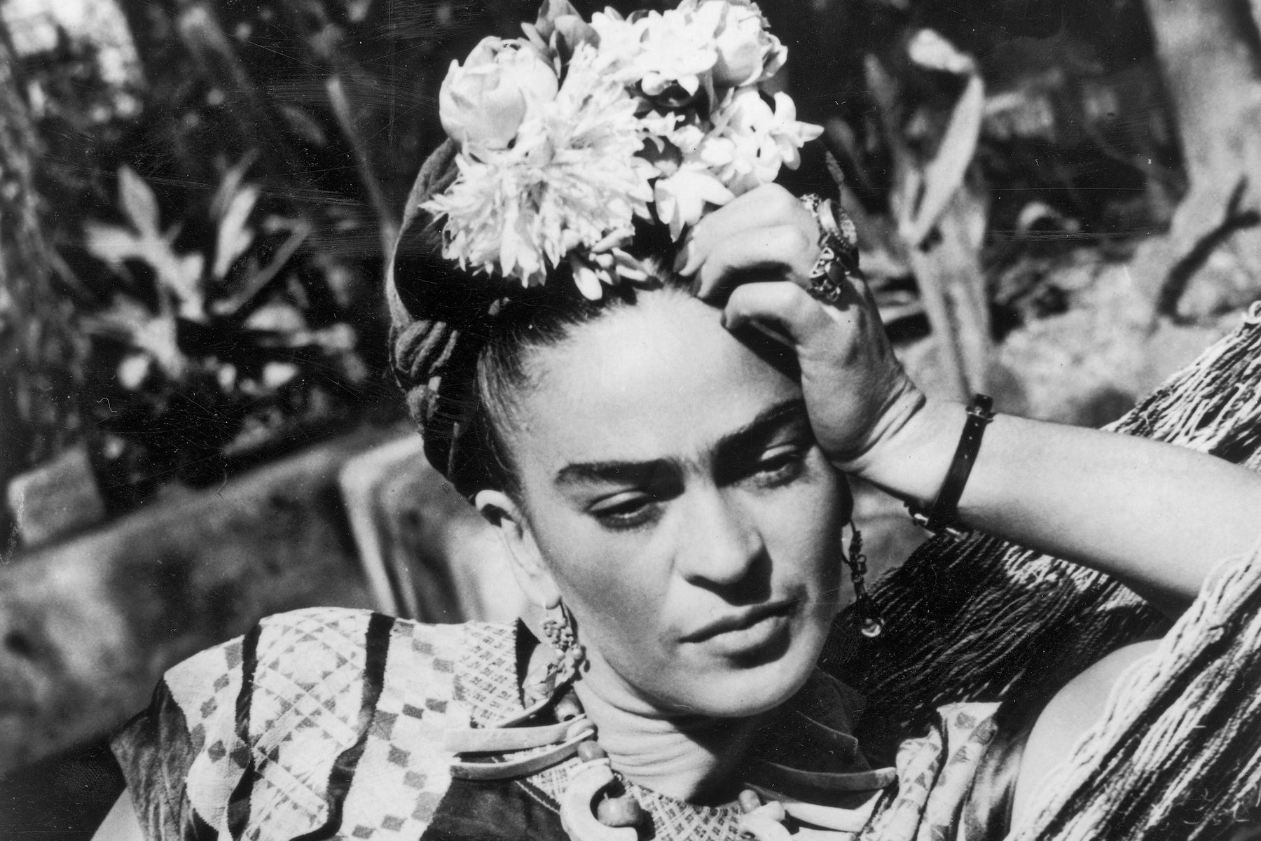 10 Fast Facts about Frida Kahlo!