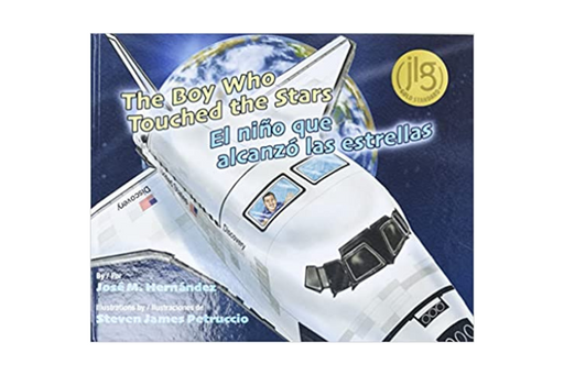Book cover of El Nino que Alcanzo las Estrellas with an illustration of a man in a space shuttle.